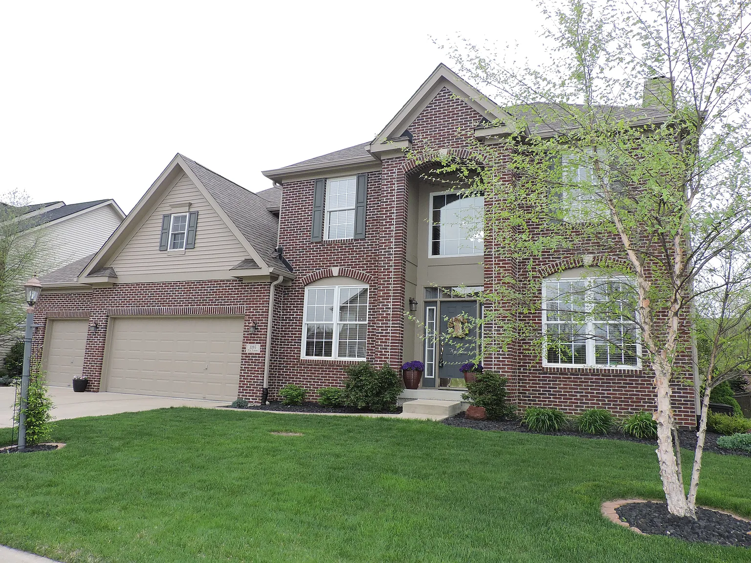 1395 Fir Ln photo 1