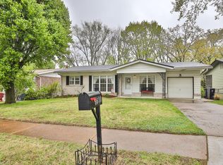 8630 Brookview Dr, Saint Louis, MO