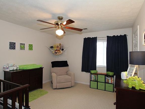 3rd image of 810 Carrington Pl APT 101
