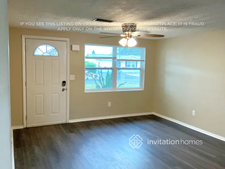 3910 Beechwood Dr — Photo 4