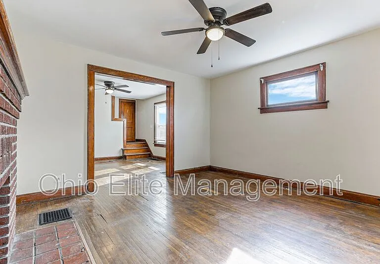 254 S Wayne Ave — Photo 10