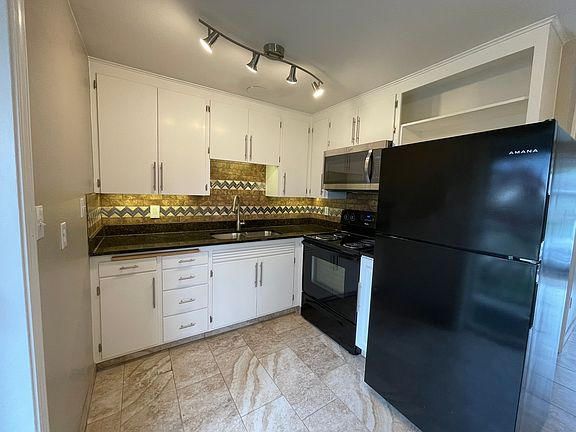 3rd image of 819 Ford Ave APT 8