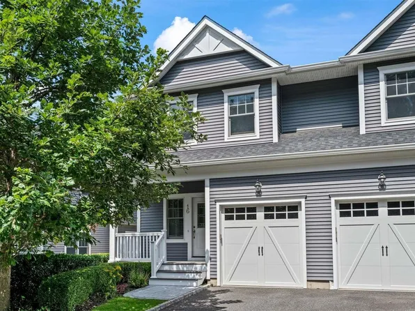 16 Centershore Road S #16, Centerport, NY 11721