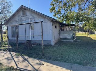 204 E Bryan Ave, Electra, TX 76360