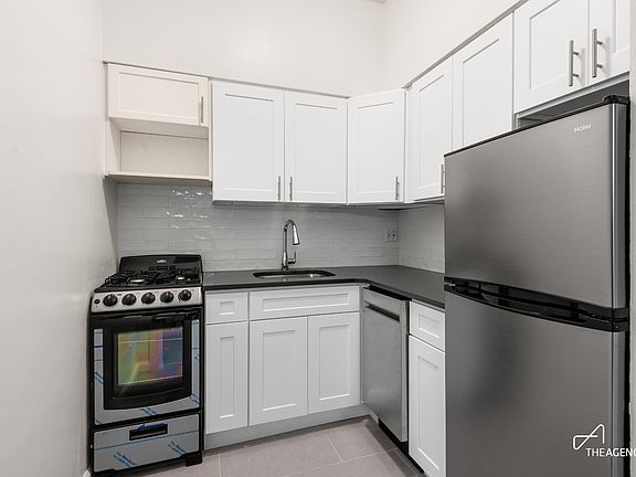 4th image of 310 W 95th St APT 7E