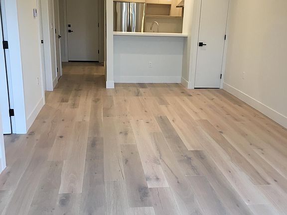 3rd image of 369 18th Ave #207