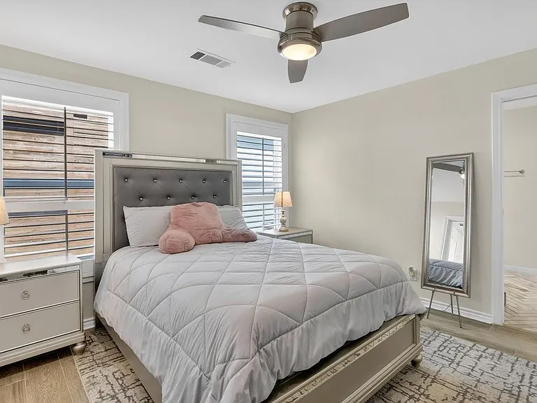 4315 Cabell Dr — Photo 19
