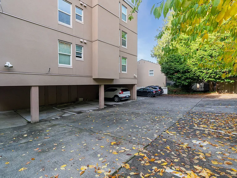 4208 Beach Drive — Photo 18