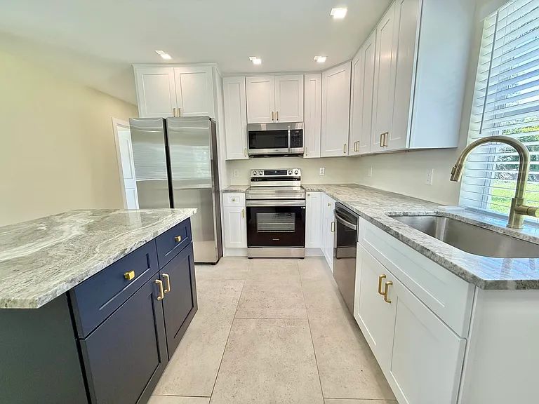 8658 SE Anthion Way — Photo 12