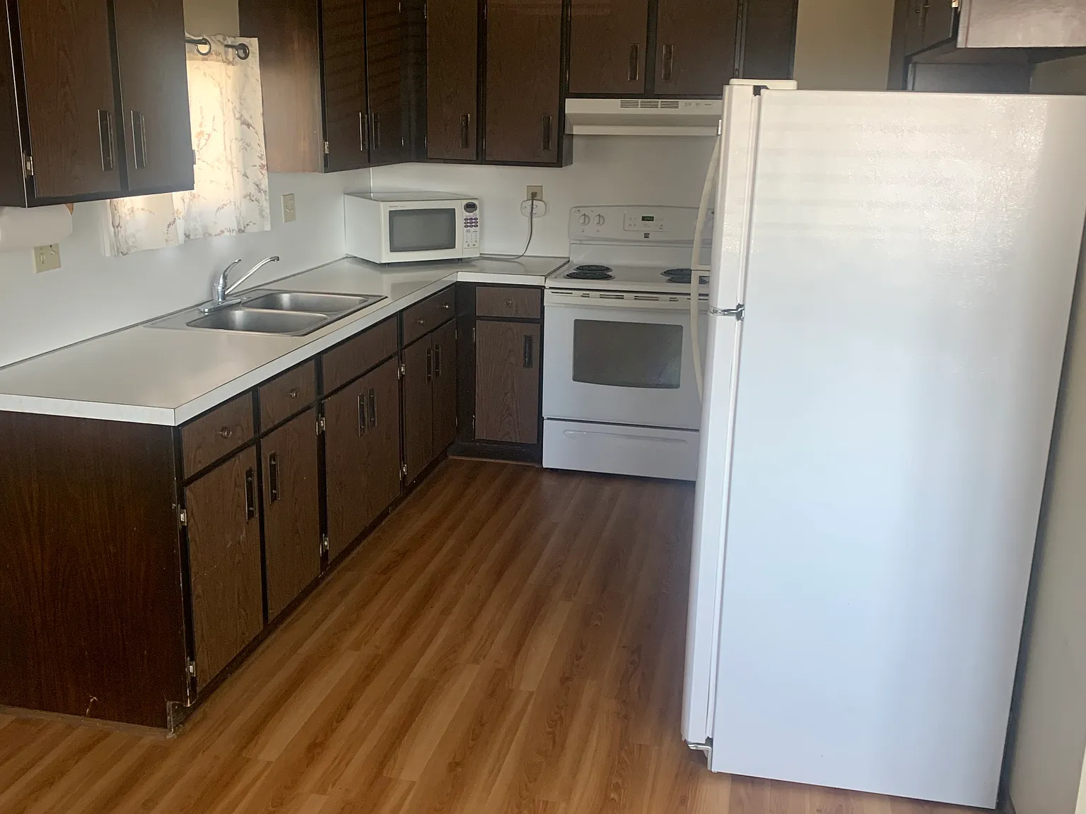 2 bed, 800 sqft, $775 — Photo 2