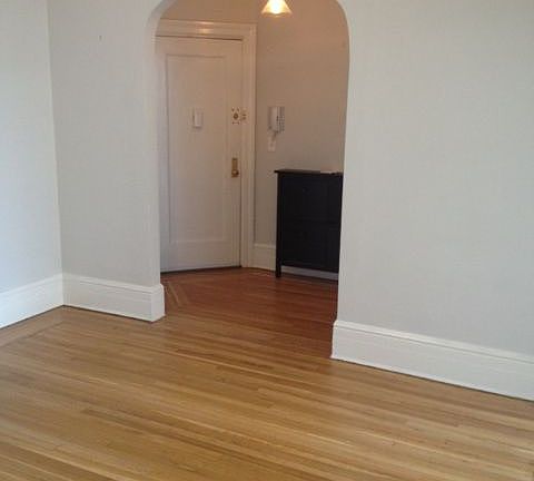 2nd image of 124 W 72nd St APT 5C