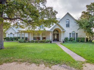 115 S Oak Trl, Fredericksburg, TX 78624