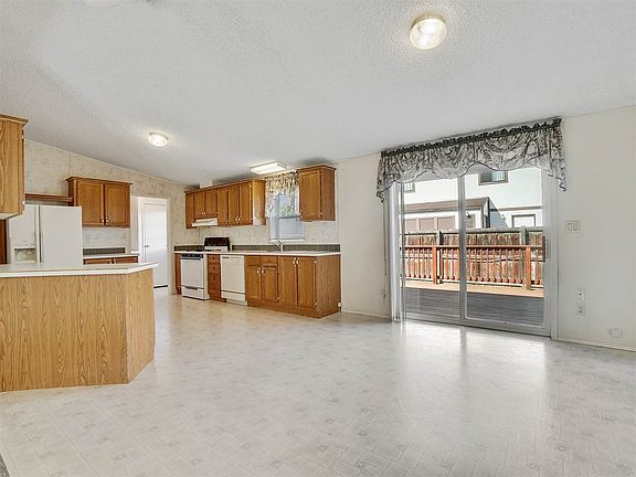 3rd image of 559 Sunrise Dr