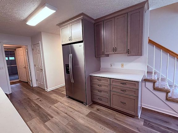 3rd image of 2513 Cherry Ln