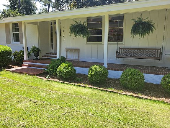 2nd image of 2429 Meadowbrook Dr