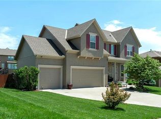 19921 Balsam St, Spring Hill, KS 66083