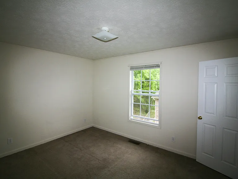 1500 N Willow Ave — Photo 9