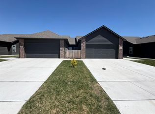16322-16324 W Lynndale St, Goddard, KS 67052