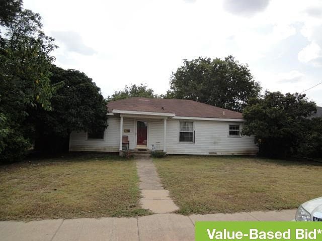 1st image of 1303 W Lamar St