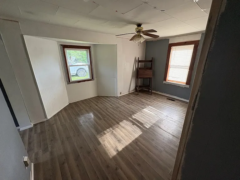 1802 Old West Main St — Photo 9