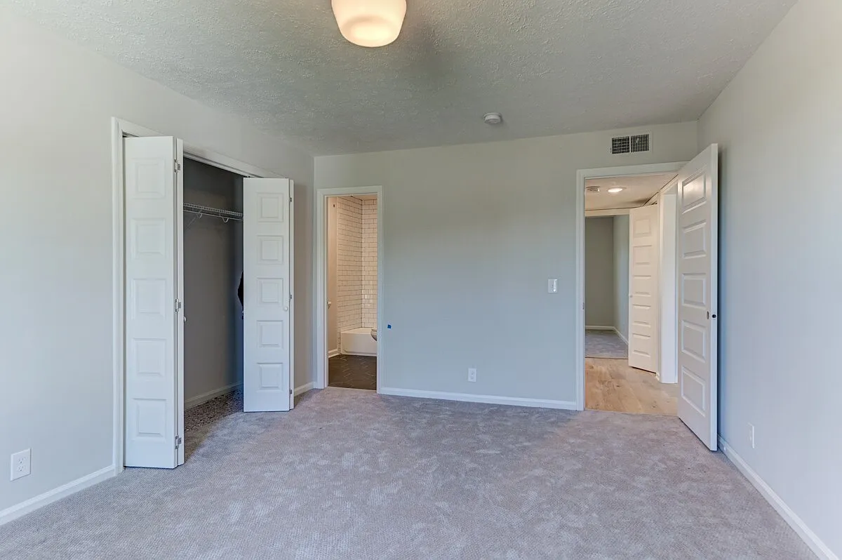 2326 Brittany Drive - 1 — Photo 2