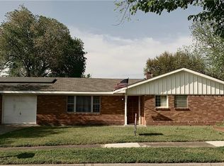 432 Fieldwood Ter, Hurst, TX 76053