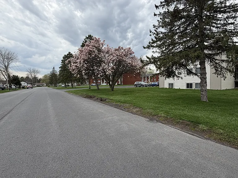 Cedarwood Crossings — Photo 32