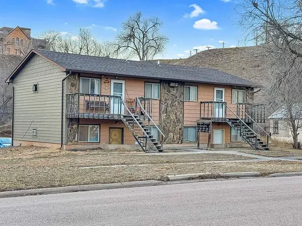 302 N 6th St #2, Hot Springs, SD 57747