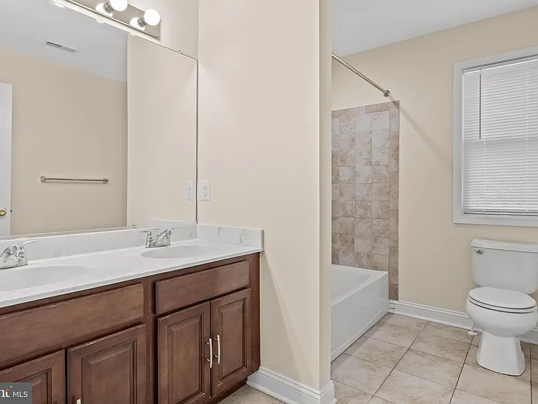 209 Peony Ln — Photo 28