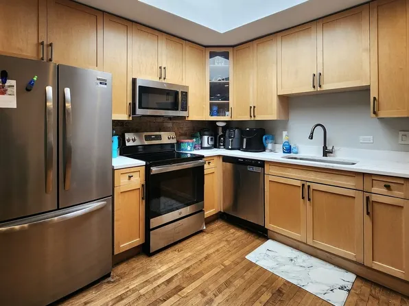 1539 N Wells St APT 4, Chicago, IL 60610