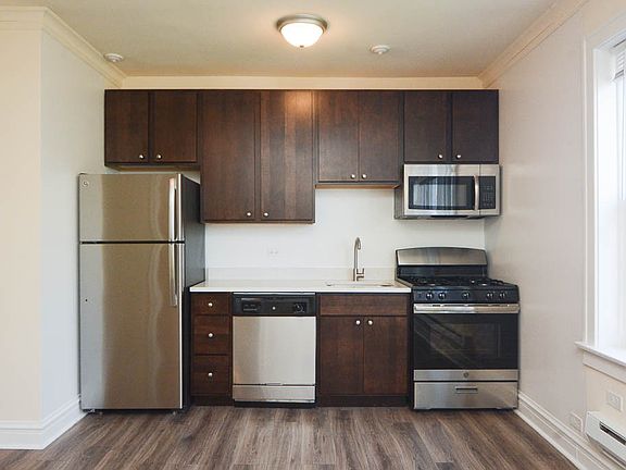 2nd image of 2936 W Palmer St #904