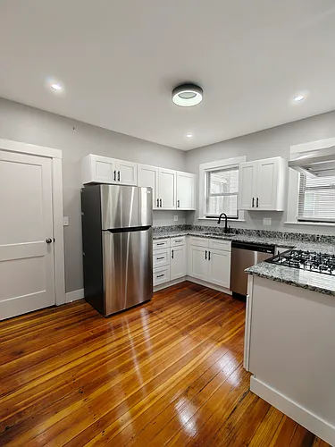 832 Fellsway Photo 1