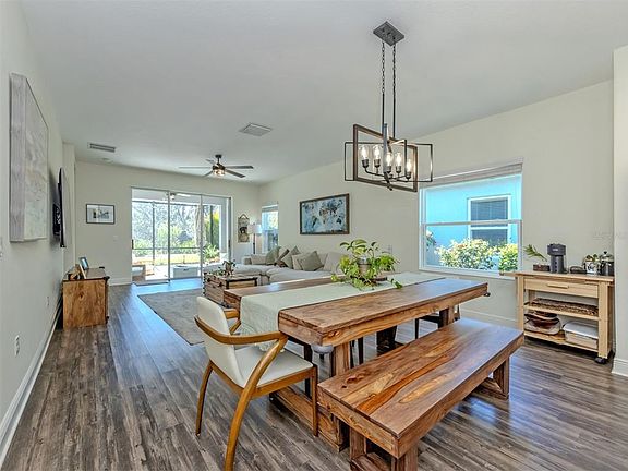 5th image of 7412 Ridgelake Cir