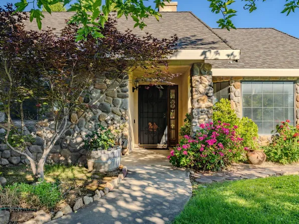 20100 Apple Dr, Lockeford, CA 95237