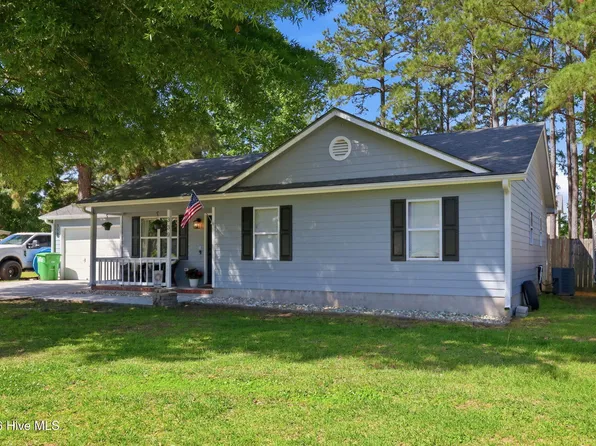 339 Riggs Road, Hubert, NC 28539