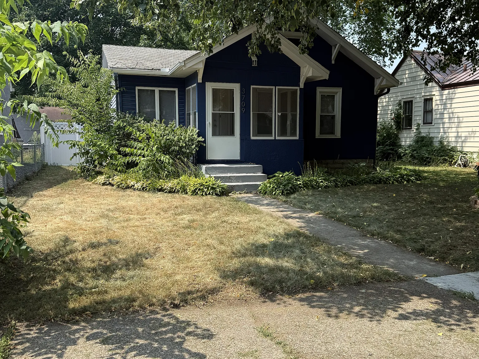 3 bed, $2,250 — Photo 1