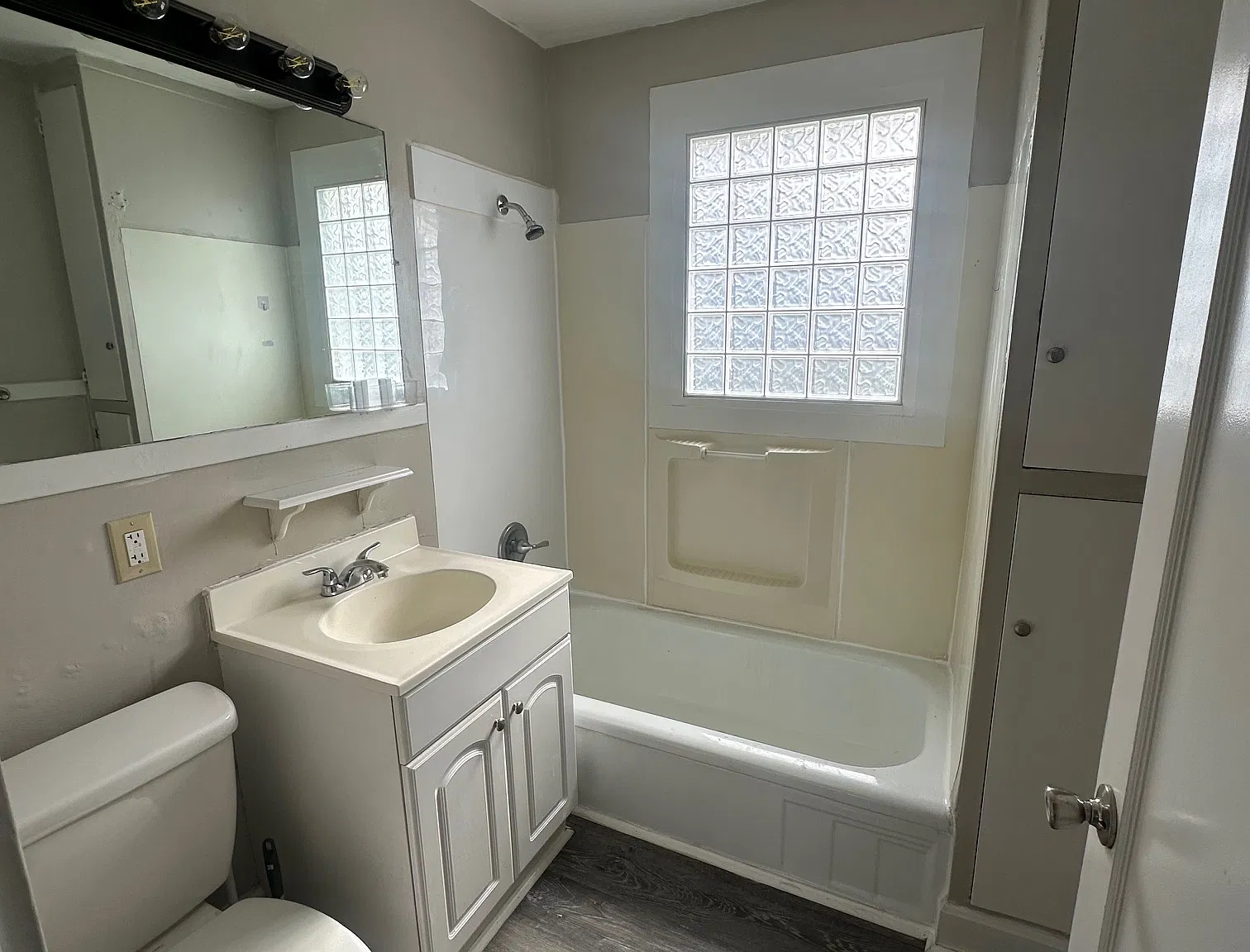 2 bed, 825 sqft, $1,000 — Photo 4