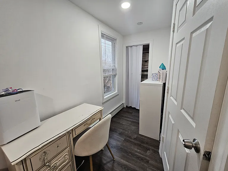 21 King St #2 — Photo 8