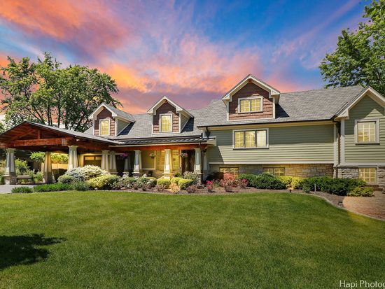 3110 Glenway Dr, Des Plaines, IL 60062