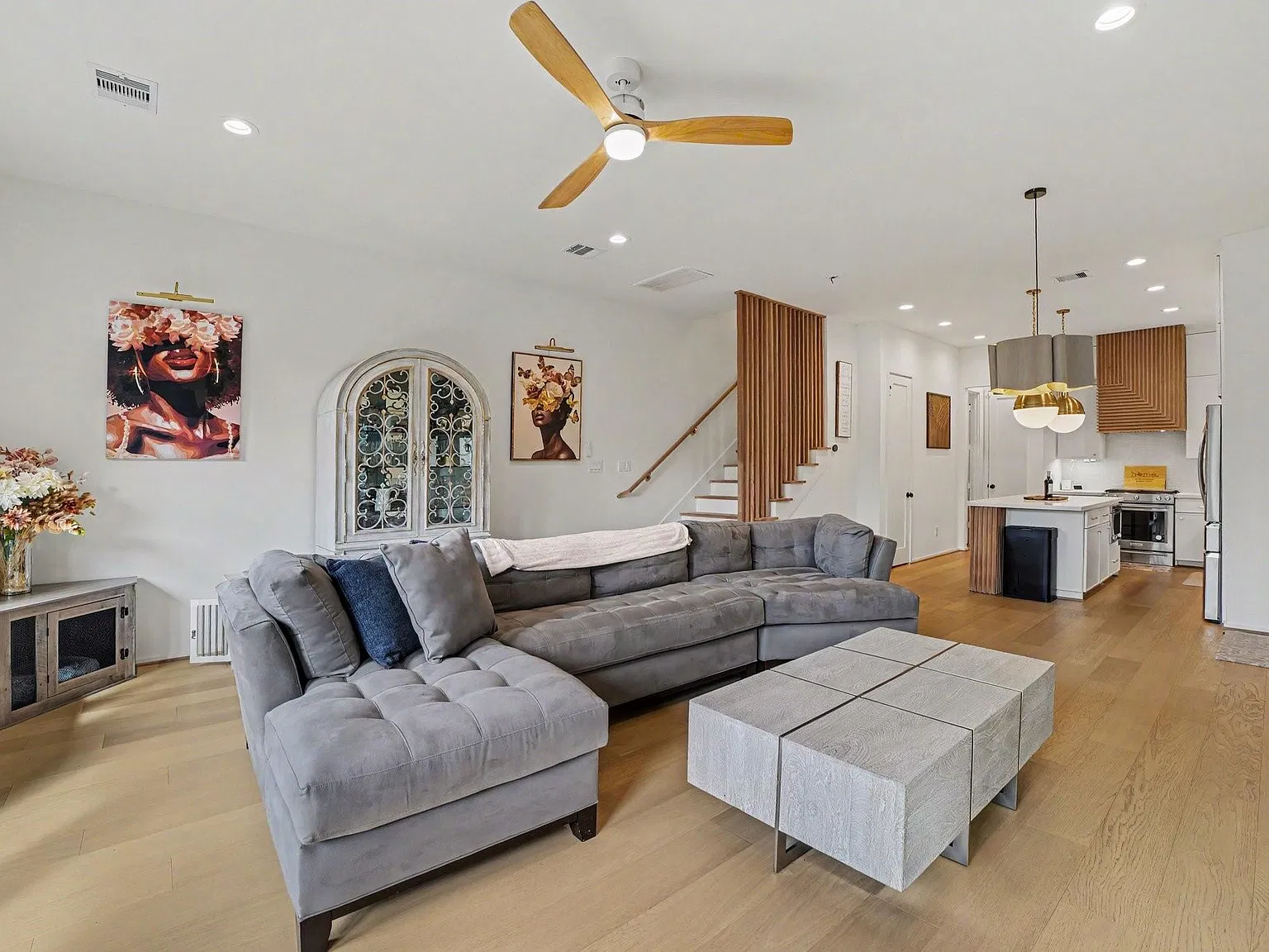 3 bed, 2.5 bath, 1867 sqft, $3,000 — Photo 4