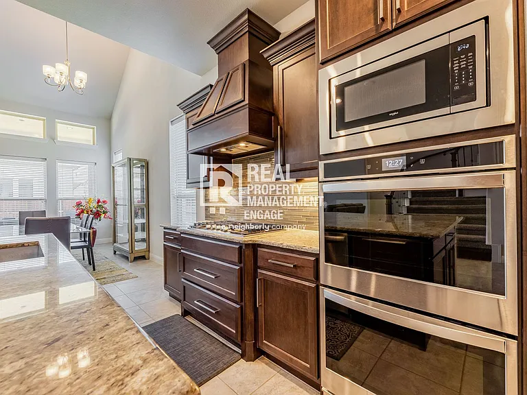 7757 Cooke Dr — Photo 16