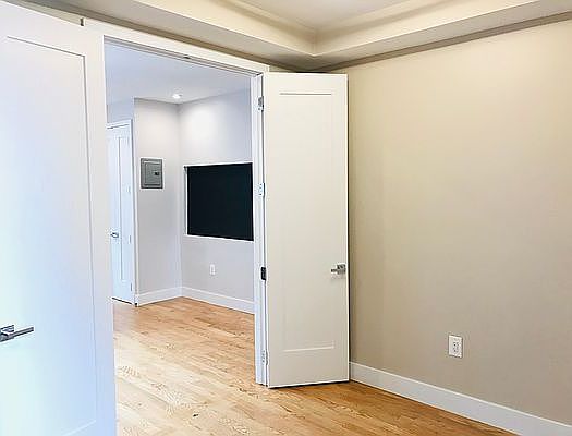 3rd image of 324 Montgomery St APT A5