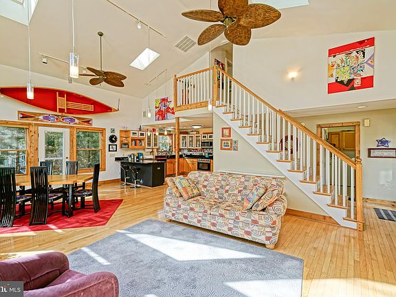 4th image of 109 Hornbill Ct