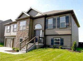 9105 N Garfield Ave, Kansas City, MO 64155