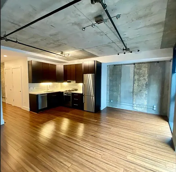 347 Berry St #2A — Photo 3