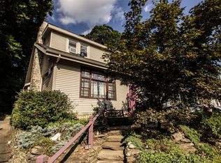 707 Woodland Dr, Havertown, PA 19083