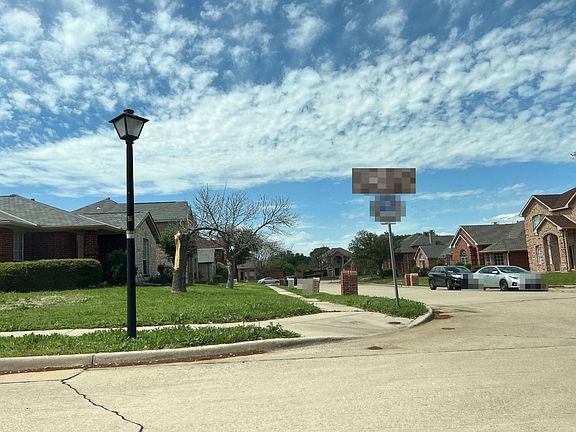 4th image of 1105 Creekbluff Dr