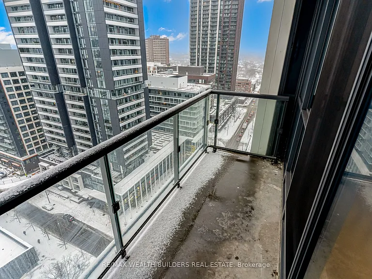 170 Sumach St #2011 — Photo 24