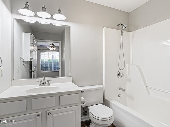 5th image of 7535 Creek Song Ct