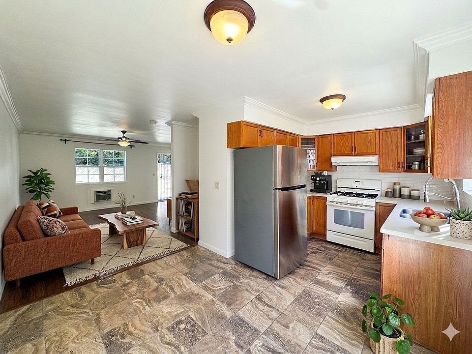 1st image of 750 Hyperion Ave #2